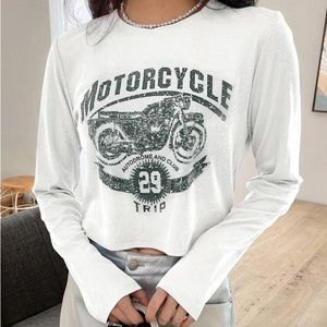 DAZY Letter & Motorcycle Print Crop Tee